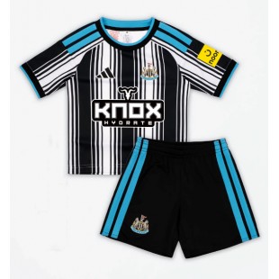 Newcastle United Hjemmedraktsett Barn 2026-27 Korte ermer (+ bukser)